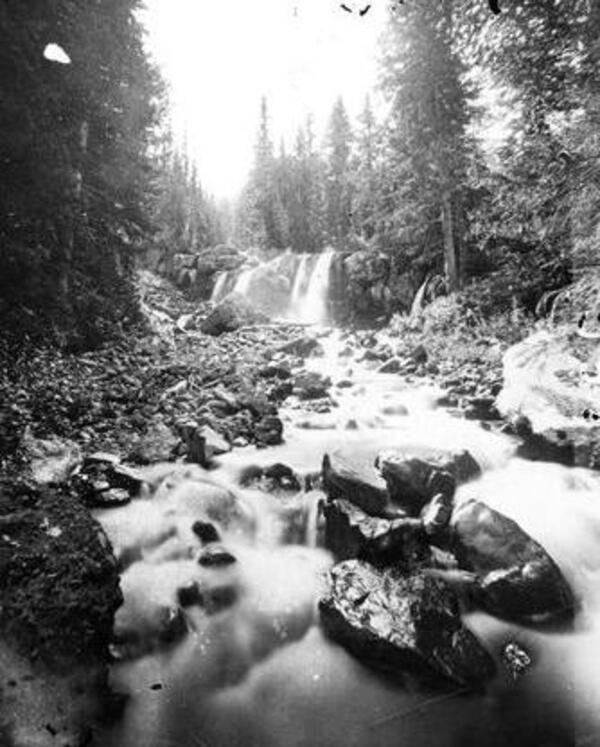 Cascade of Middle Creek - thumbnail
